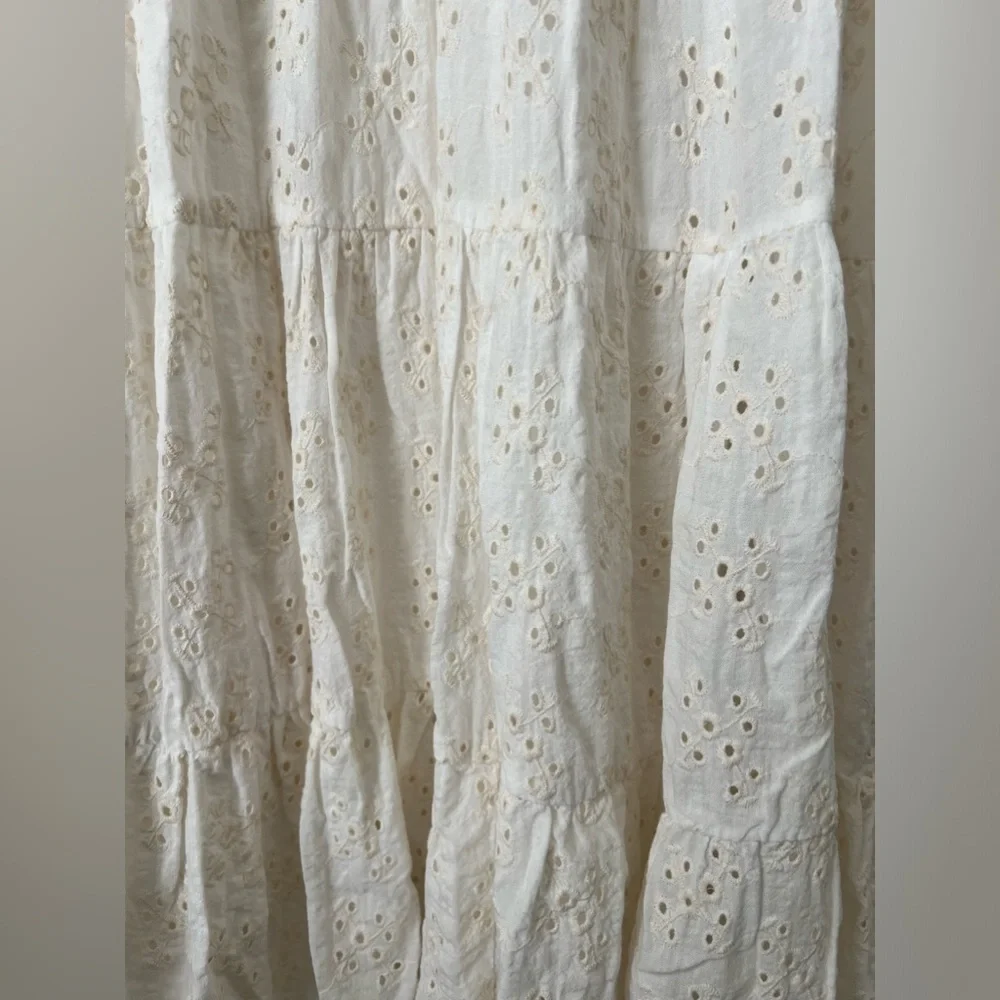 White ruffle dress - Picture 4 of 8